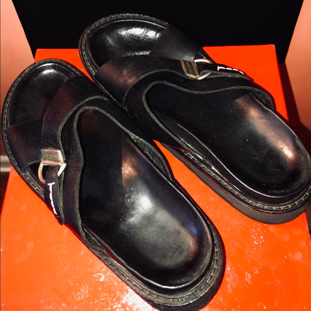 Donald Pliner and Wolky blend luscious leather and ultra comfort with this shoe